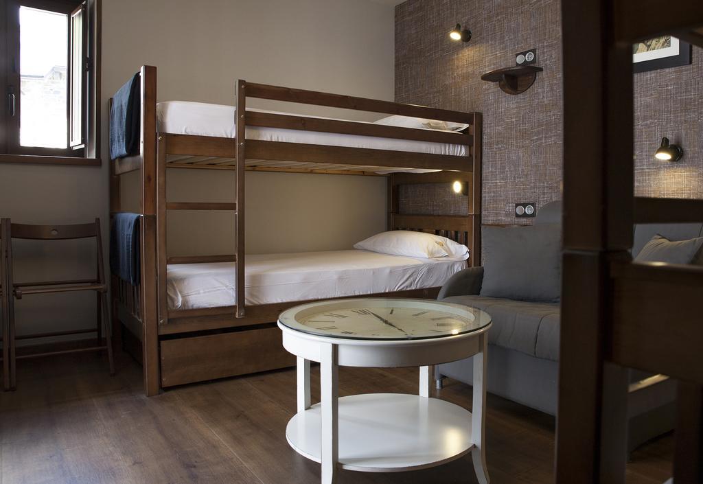 Hostel-Albergue Monte Perdido Торла Экстерьер фото