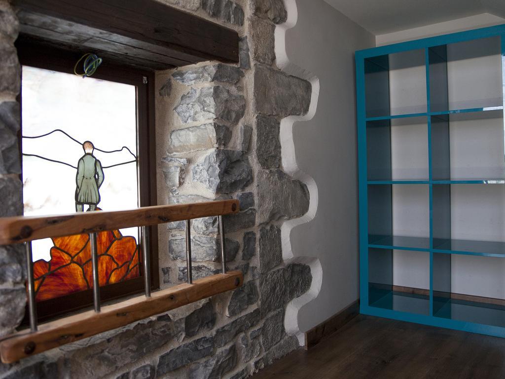 Hostel-Albergue Monte Perdido Торла Экстерьер фото